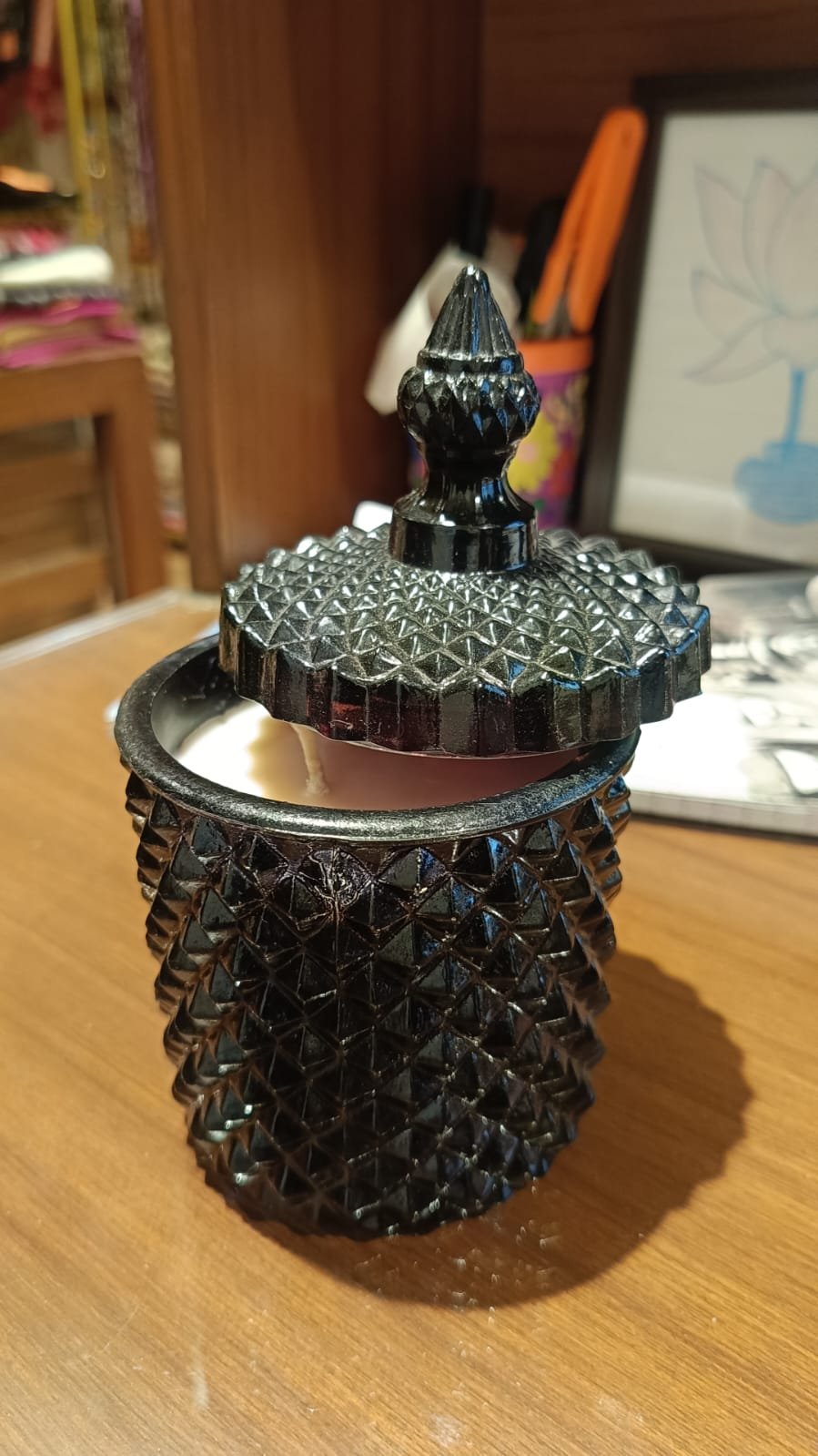 Premium Black Diamond-Cut Glass Jar Scented Candle with Decorative Lid