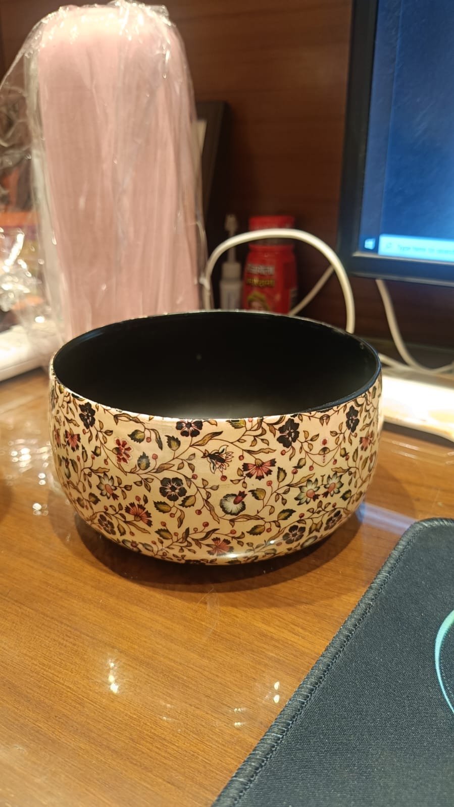 Zareen Vintage Floral Pot